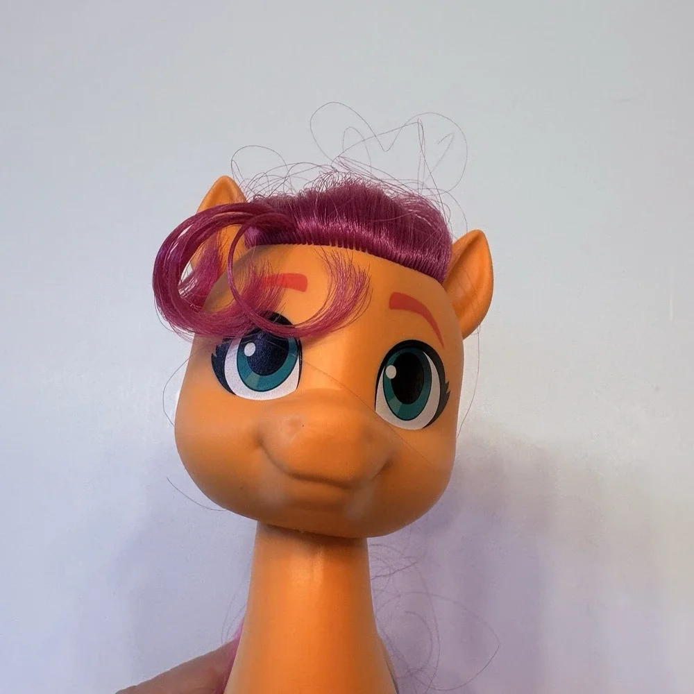 Hasbro 2021 My Little Pony Sunny Starscout New Generation‎ Orange Horse Figure